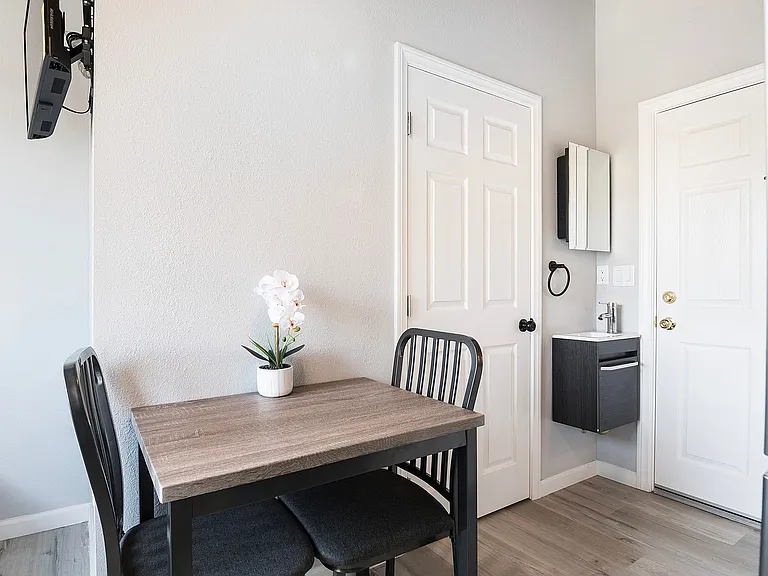 Casas On Cordova Street Apartments — Photo 74
