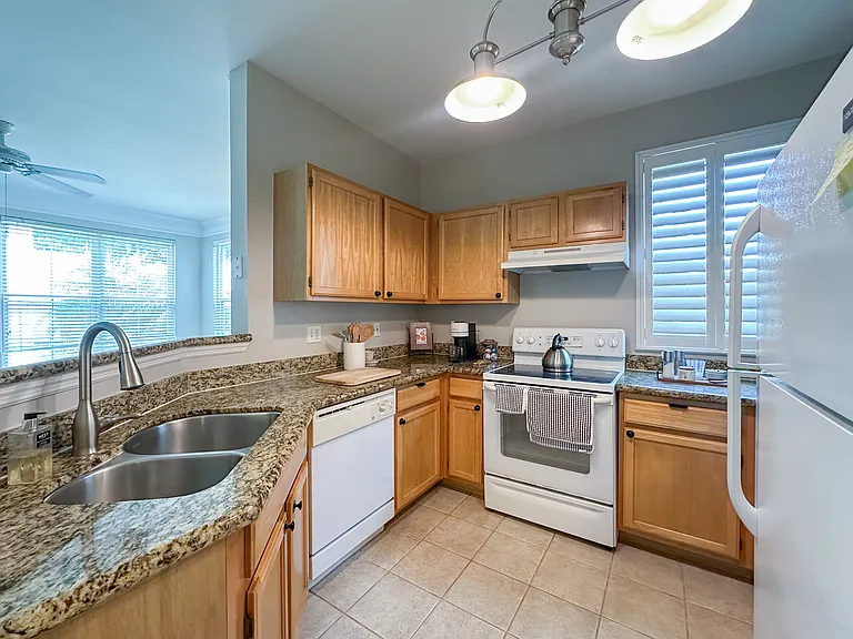 5006 Mangrove Aly #10-101 — Photo 11