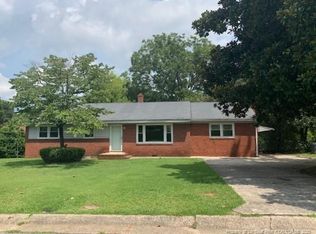 3230 Shamrock Dr, Fayetteville, NC 28303