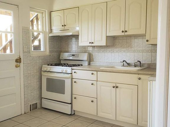 5th image of 2753 W Gregory St #1E