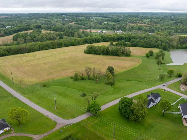 Glen Meadows Pkwy, Bedford, IN 47421