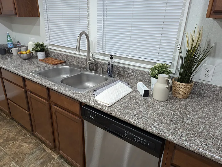 4609 NE 74th Ave — Photo 9