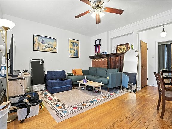4th image of 5656 Northumberland St