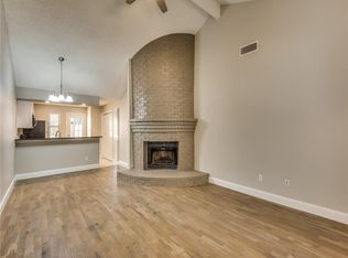 3010 Clover Ln, Euless, TX 76039