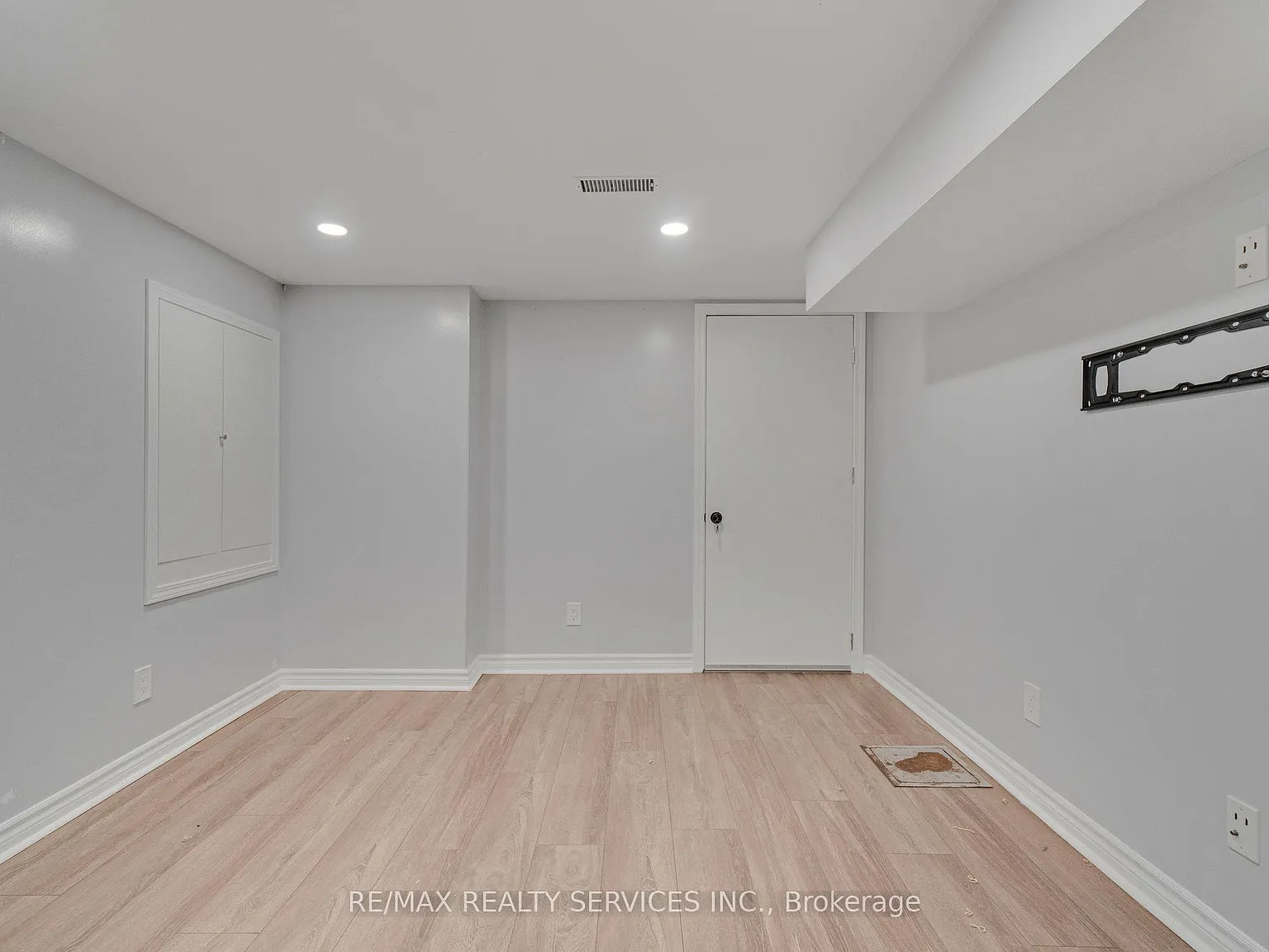 2 bed, $1,700 — Photo 2