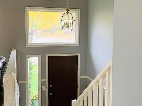 2nd image of 16223 Wood Dr