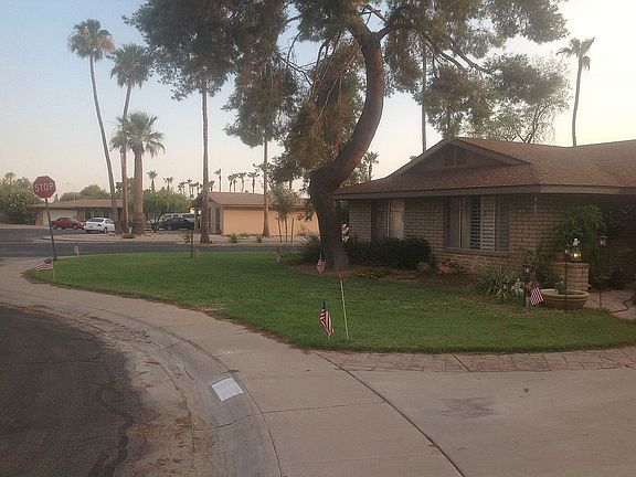 2nd image of 1808 E Fremont Dr