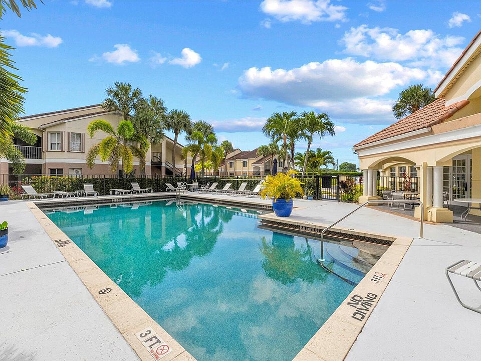 1st image of 815 W Boynton Beach Boulevard W #13-101