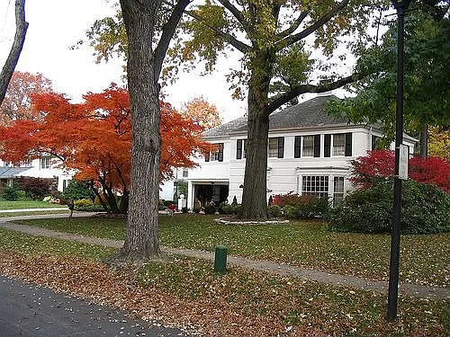 1487 Burlington Rd photo 1