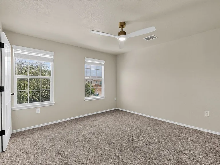 735 Pelican Point — Photo 33