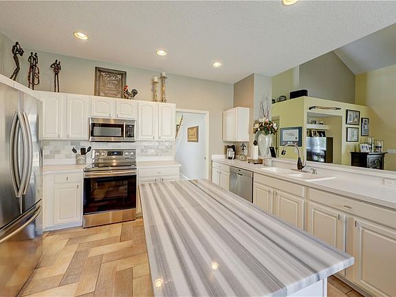 4th image of 4308 Ellinwood Blvd