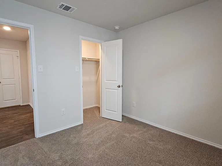 2825 Brogan Crk — Photo 19