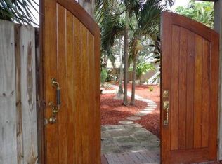 900 16th Ave N, Lake Worth, FL 33460