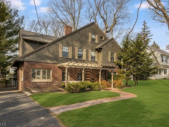 2nd image of 166 Montclair Ave