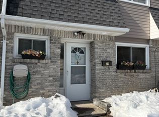 2050 Upper Middle Rd #31, Burlington, ON L7P3R9