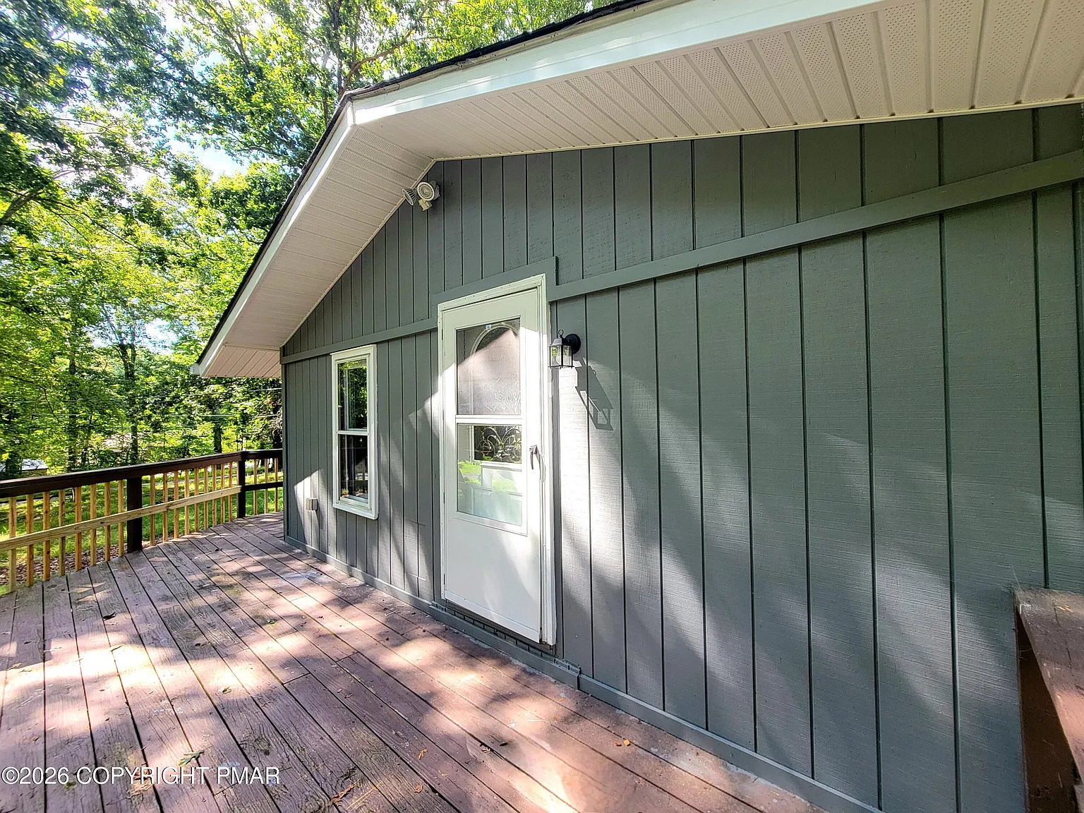 2 bed, 1.0 bath, 880 sqft, $1,300 — Photo 2