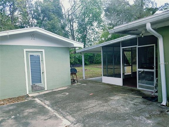 5th image of 1102 Oak Dr