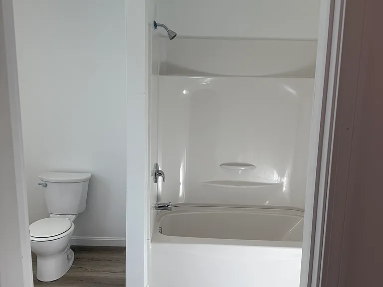 636 Linden Ave — Photo 5