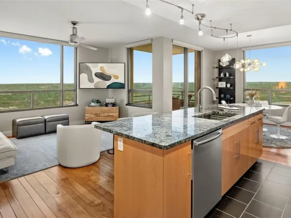 300 Bowie St APT 3603, Austin, TX 78703