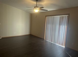 700 Kirkwood Dr #7, Springfield, IL 62712