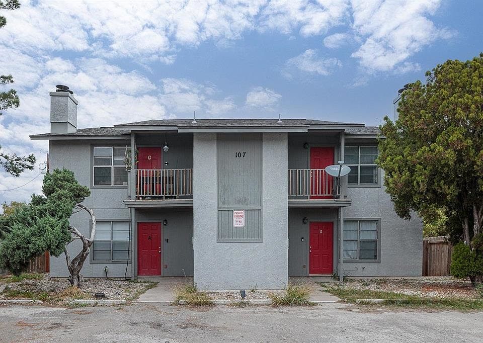 1st image of 107 Shannon Cir