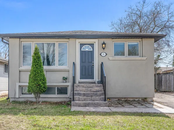 35 Folkestone Ave, Hamilton, ON L8V 4M9