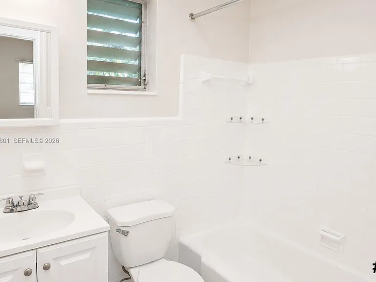 2206 Fillmore St #6 — Photo 9