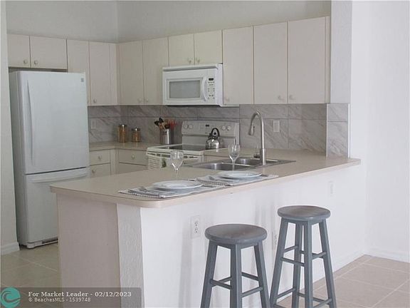 5th image of 7937 Catalina Cir #7937