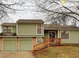 9225 Acuff Ln, Lenexa, KS 66215