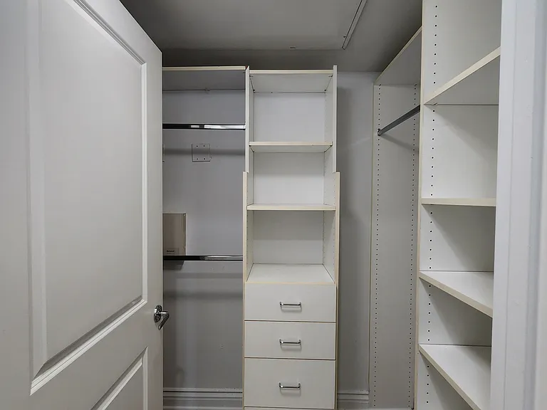 147 S Doheny Dr #102 — Photo 23