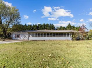 3650 Lakefield Dr, Greensboro, NC 27406