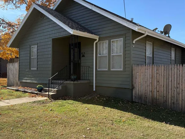 701 S 3rd St, Madison, KS 66860