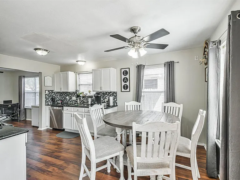 11735 Pebble Sands Dr — Photo 5