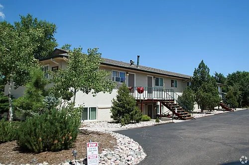 4413 Forrest Hill Rd Photo 1