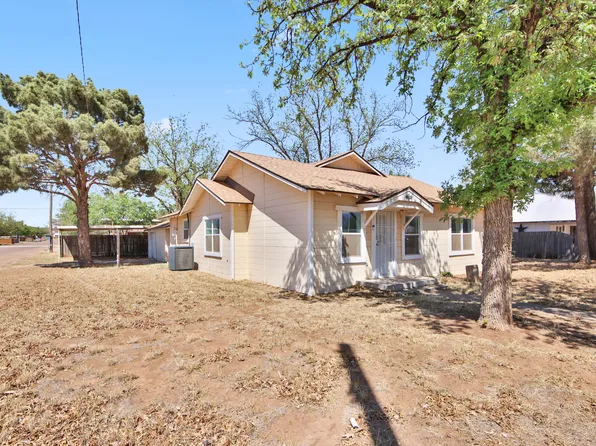 1728 N 5th St, Tahoka, TX 79373