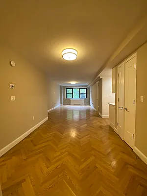 Rented by UES Management | media 2