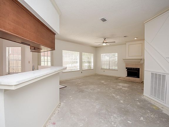 5th image of 7715 Woodlett Ct