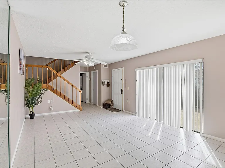 1821 18th Ln — Photo 7