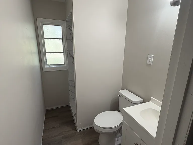 1597 Raymore Rd — Photo 5
