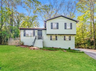 3447 Meadow Woods Dr, Birmingham, AL 35216