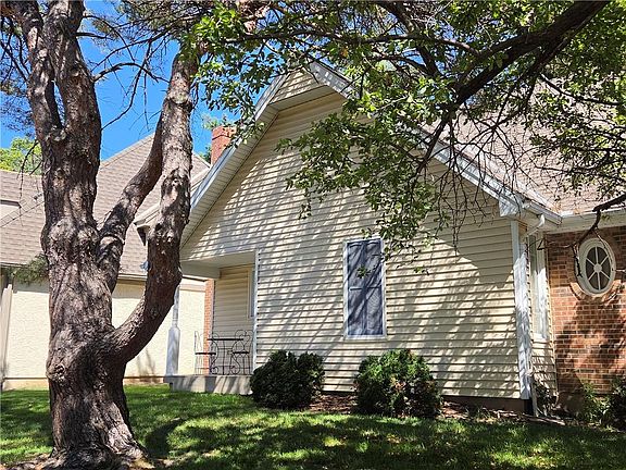 2nd image of 4506 W 90th St