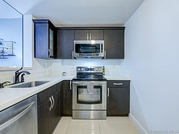 4th image of 50 Menores Ave APT 701