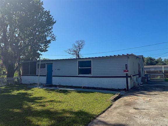 3rd image of 18920 3RD AVENUE
