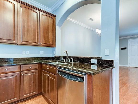 4th image of 14125 Stowbridge Ave