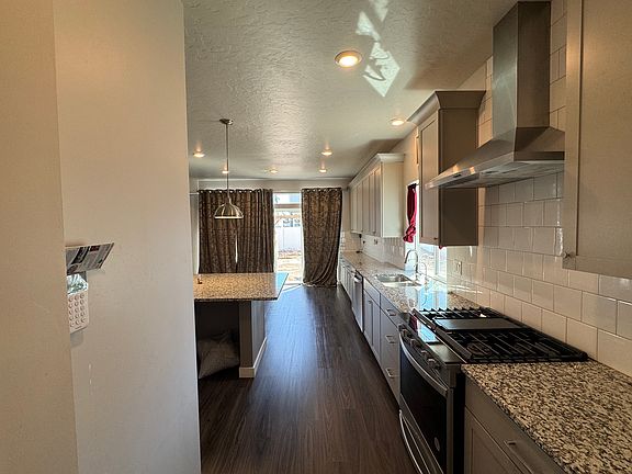 5th image of 4129 W Safflower Dr