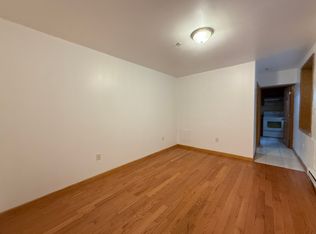 1123 Green St #2B, Philadelphia, PA