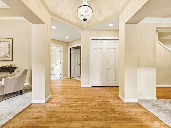 5th image of 2401 Lyons Avenue NE