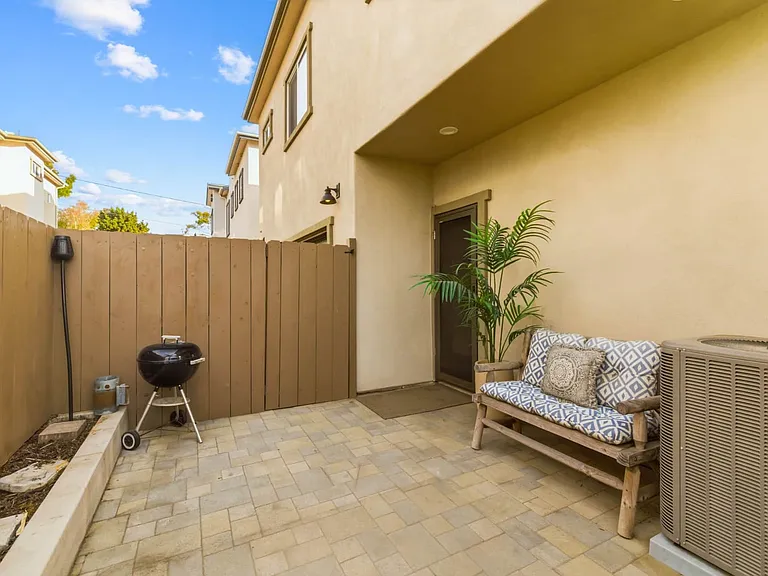 5051 Savannah St — Photo 50