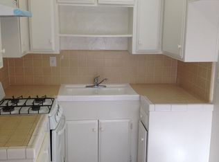 24850 Newhall Ave APT 3, Newhall, CA 91321