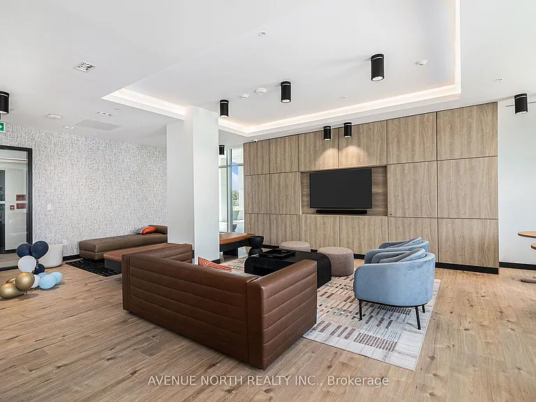 280 Montgomery St #1703 — Photo 10